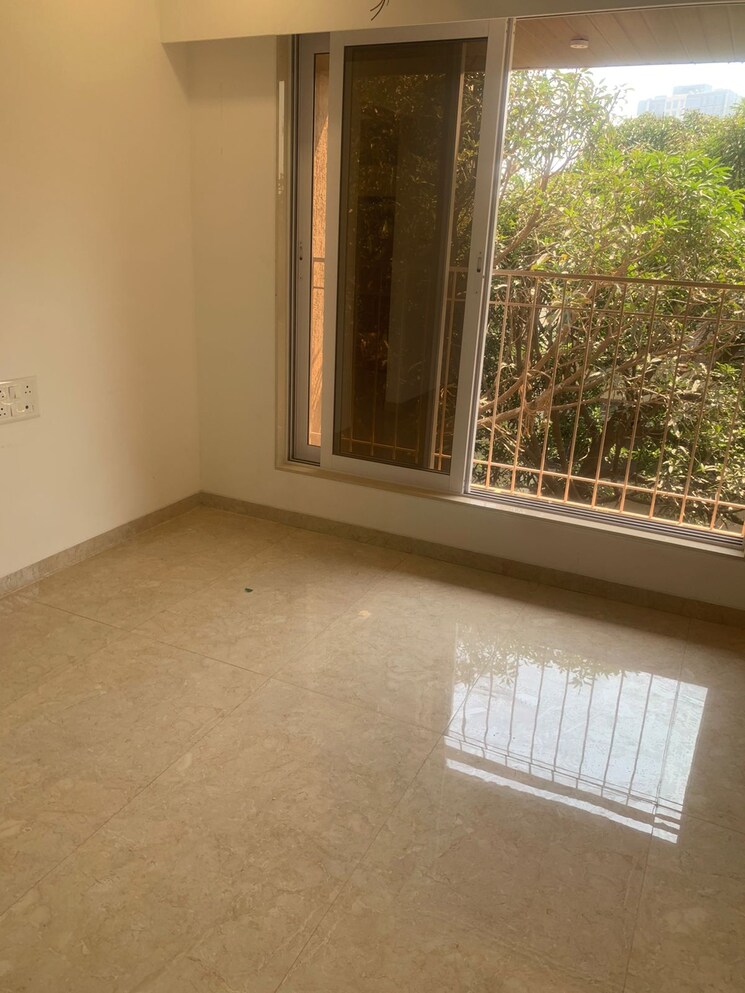 Room, platinum-pristine 1 Bedroom 400 Sq.Ft. Apartment In Andheri West Mumbai 6485210