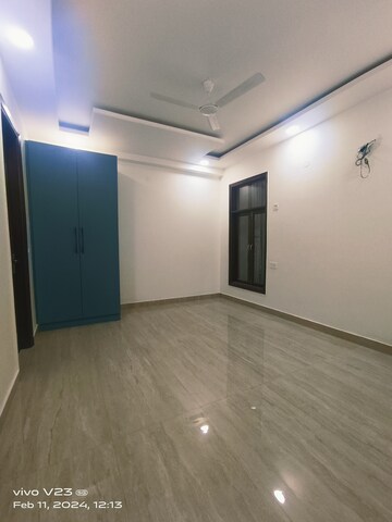 Room in 3 BHK Builder Floor at Chattarpur – for Sale