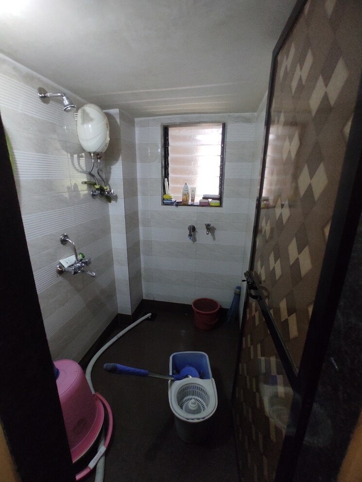 Bathroom, om-ganesh-chs-bhayander-east 1 Bedroom 600 Sq.Ft. Apartment In Bhayandar East Thane 6486309