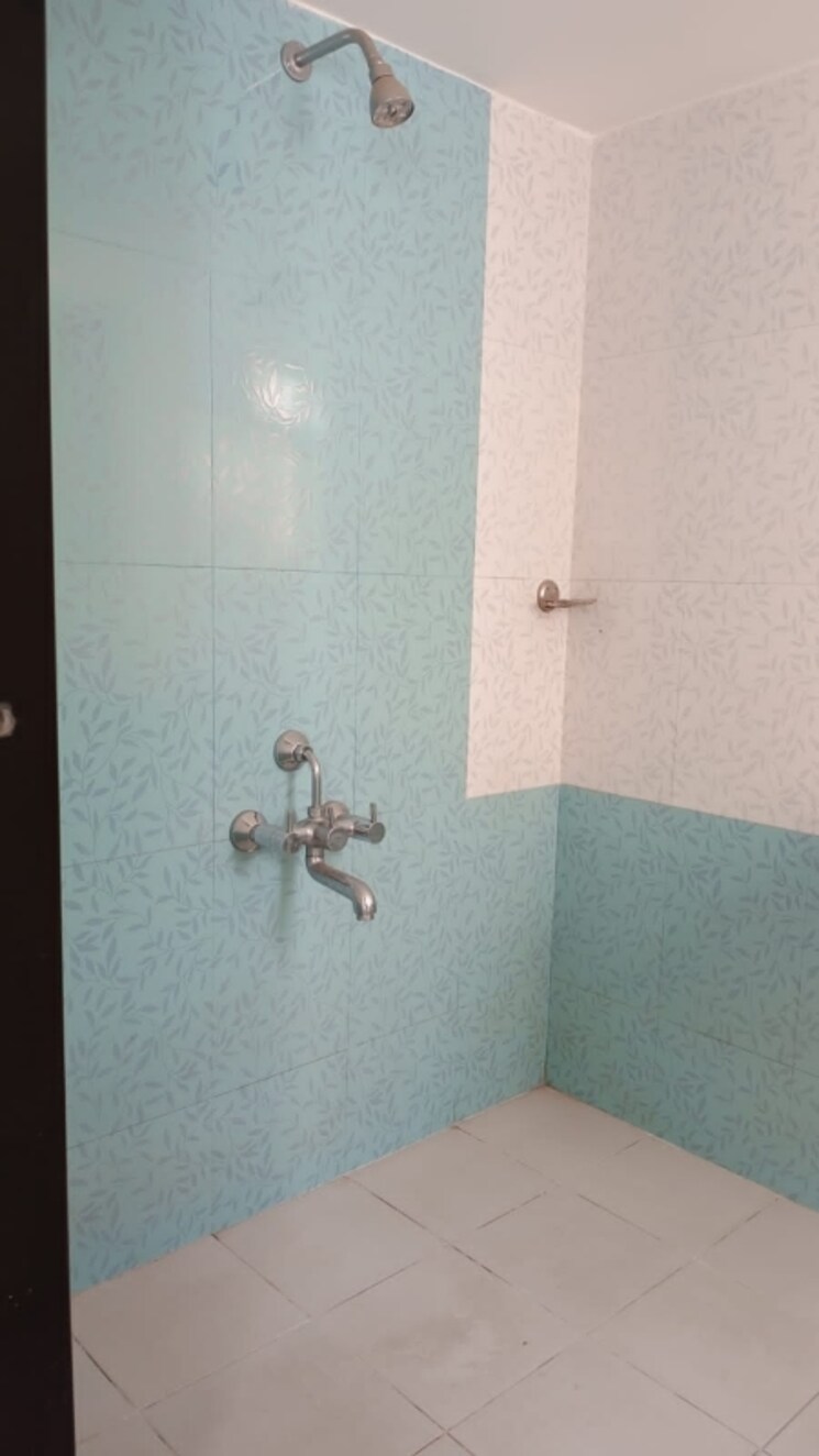 Bathroom, tulshibaugwale-colony 3 Bedroom 1200 Sq.Ft. Apartment In Sahakar Nagar Pune 6487967