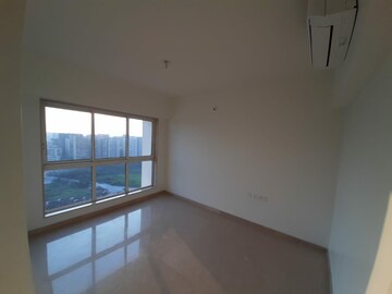Room in 1 BHK Apartment at Godrej The Trees, Vikhroli East – for Sale