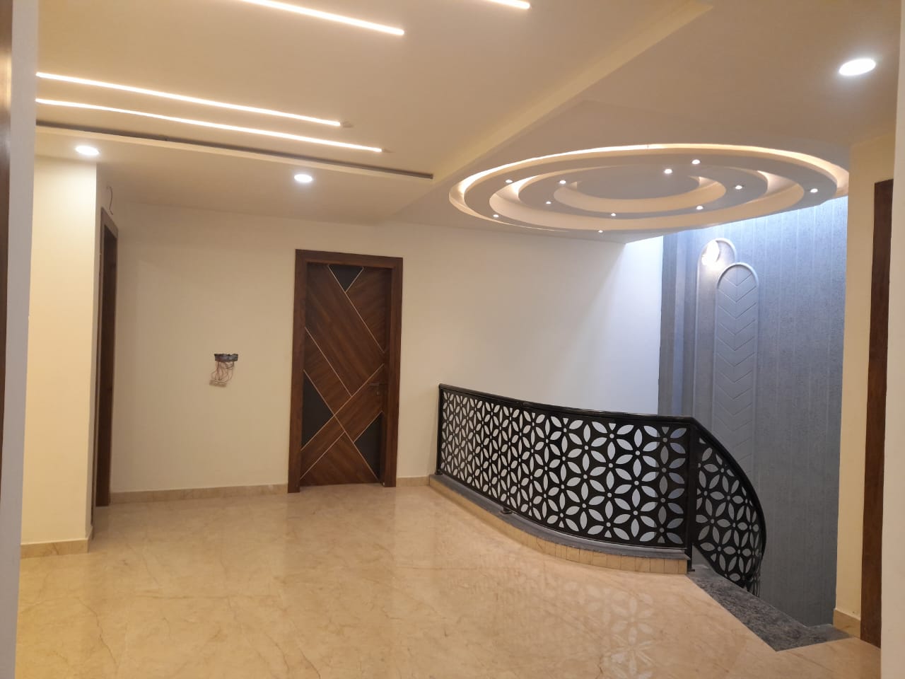 Rental 2 Bedroom 1450 Sq.Ft. Independent House in DLF My Pad, Gomti