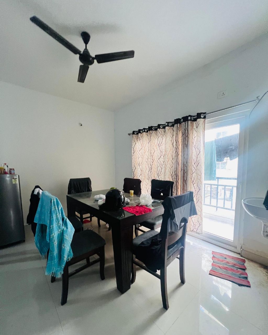 Rental 3 Bedroom 1500 Sq.Ft. Apartment in DDA Rosewood Apartment