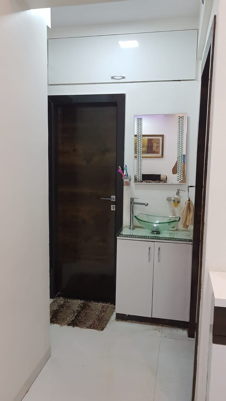 Bathroom, kanakia-samarpan 2 Bedroom 995 Sq.Ft. Apartment In Borivali East Mumbai 6494361