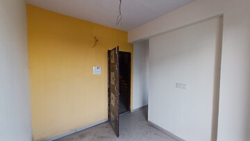 Room in 1 RK Builder Floor at Rose Nagar CHS, Naigaon West – for Sale
