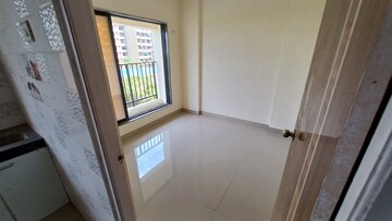 Room in 2 BHK Apartment at Kailash Tower Virar West, Virar West – for Rent