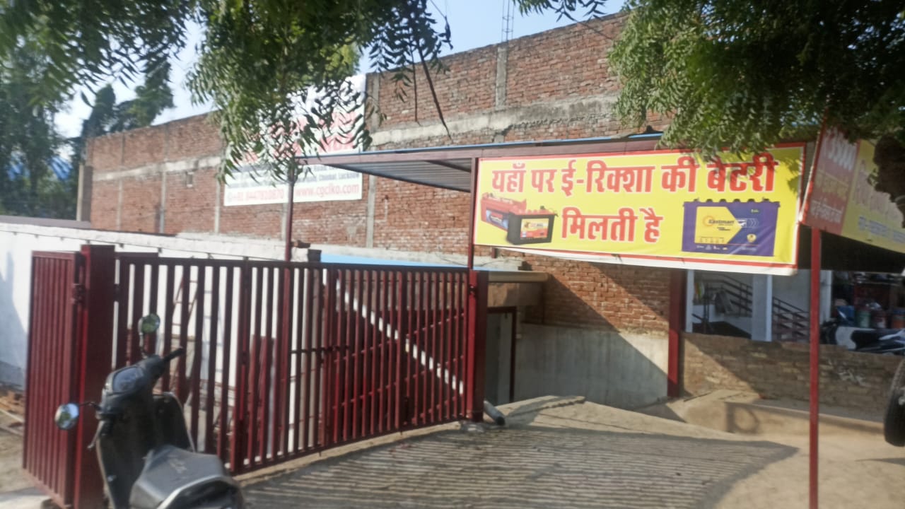 Rental Commercial Shop 1000 Sq.Ft. in Kursi Road Lucknow 6495639