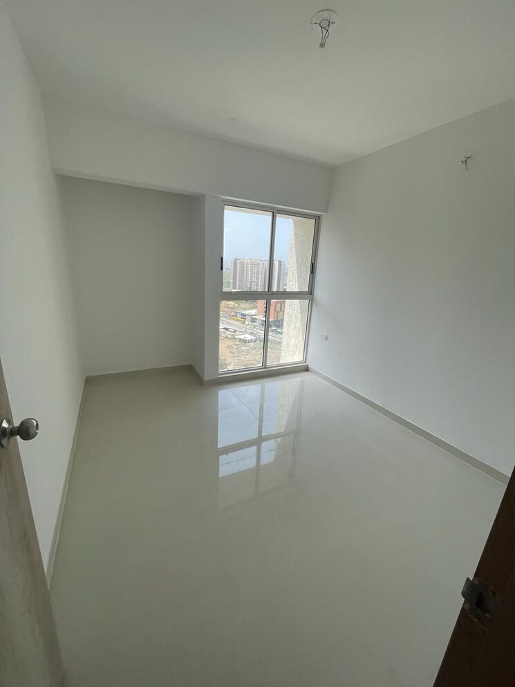 Room, rosa-manhattan 3 Bedroom 1300 Sq.Ft. Apartment In Ghodbunder Road Thane 6497041