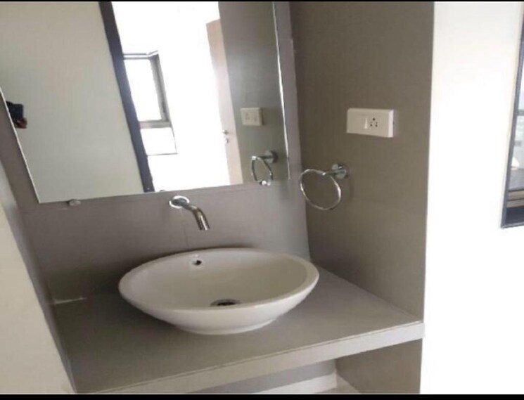 Bathroom, hiranandani-meadows 3 Bedroom 1375 Sq.Ft. Apartment In Manpada Thane 6497497
