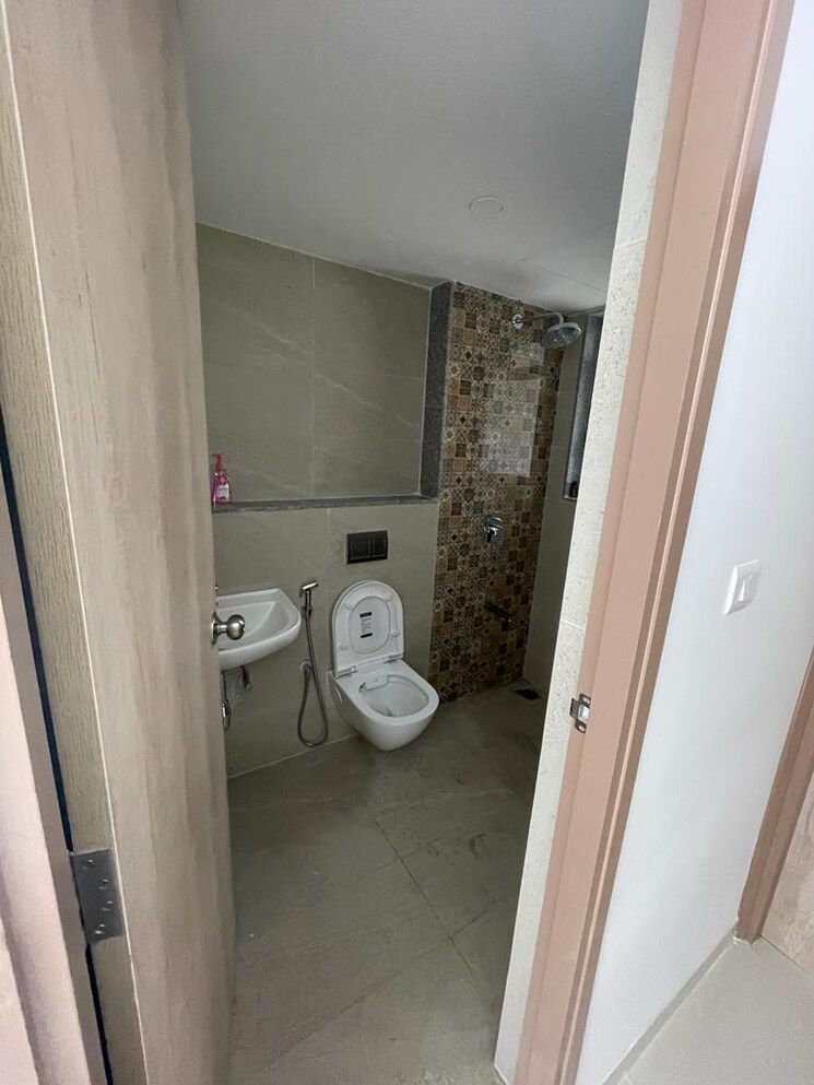 Bathroom, hiranandani-lake-enclave-glendale 3 Bedroom 1194 Sq.Ft. Apartment In Ghodbunder Road Thane 6497785