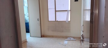 Room in 2 BHK Apartment at Adore Happy Homes, Sector 86 – for Sale