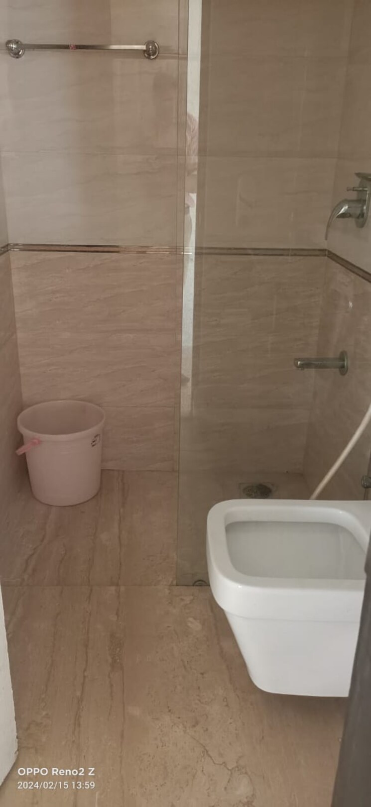 Bathroom, dlh-sorrento 4 Bedroom 3700 Sq.Ft. Apartment In Veera Desai Road Mumbai 6498236