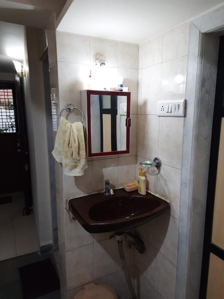 Bathroom, krishna-dham-c-h-s- 4 Bedroom 1660 Sq.Ft. Villa In Panch Pakhadi Thane 6498619