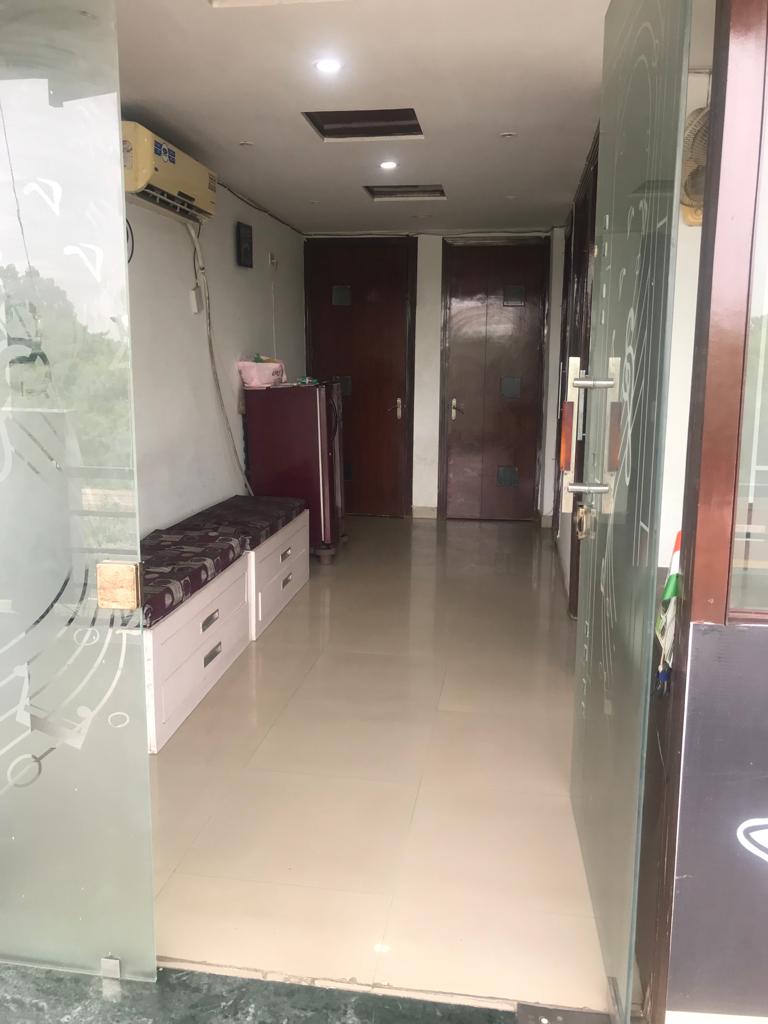 Rental Commercial Office Space 750 Sq.Ft. in Khandari Agra 6501834