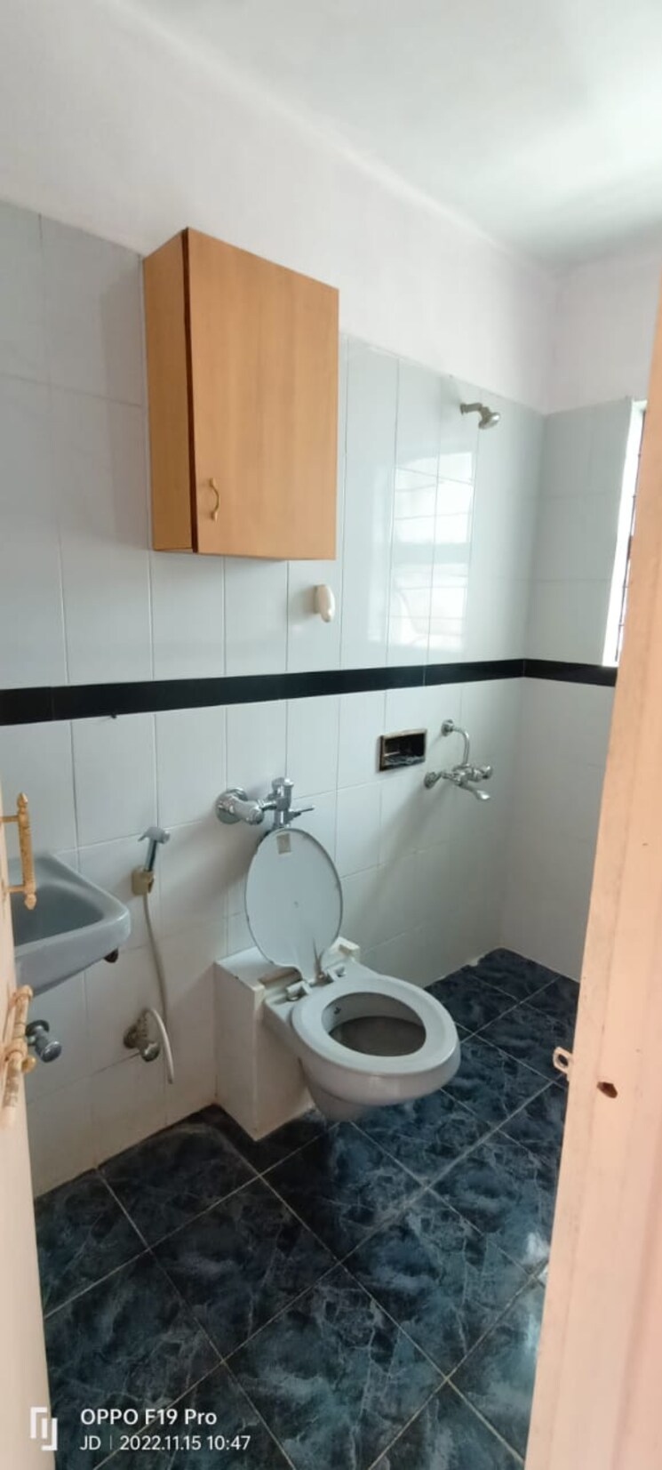 Bathroom, majestic-towers 3 Bedroom 1591 Sq.Ft. Apartment In Katraj Pune 6501885
