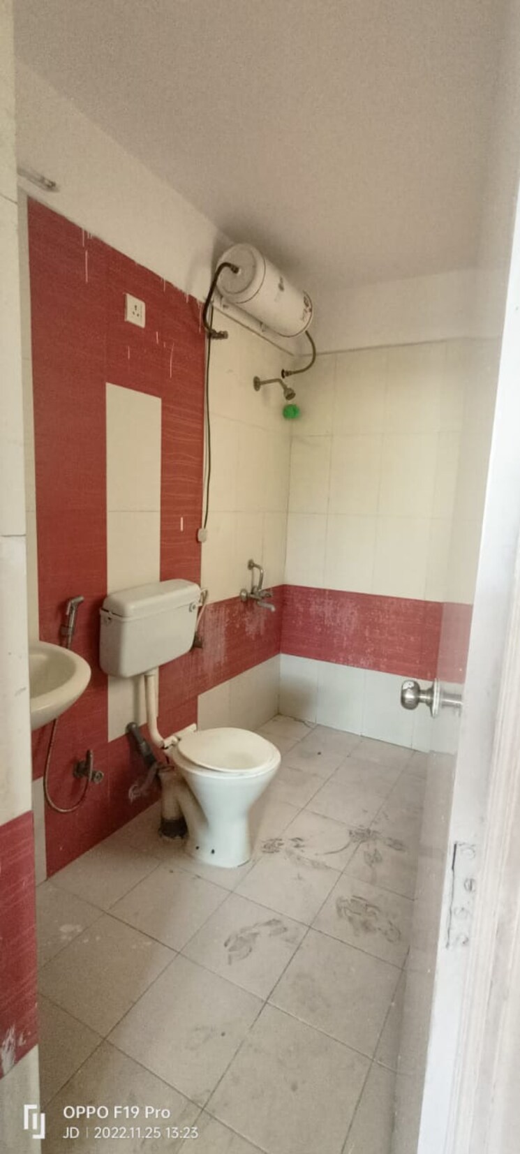 Bathroom, majestic-towers 3 Bedroom 1591 Sq.Ft. Apartment In Katraj Pune 6501885