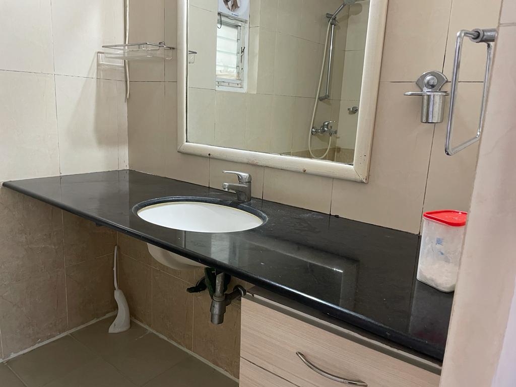 Rental 3 Bedroom 1900 Sq.Ft. Apartment in Adarsh Palm Retreat Tower II