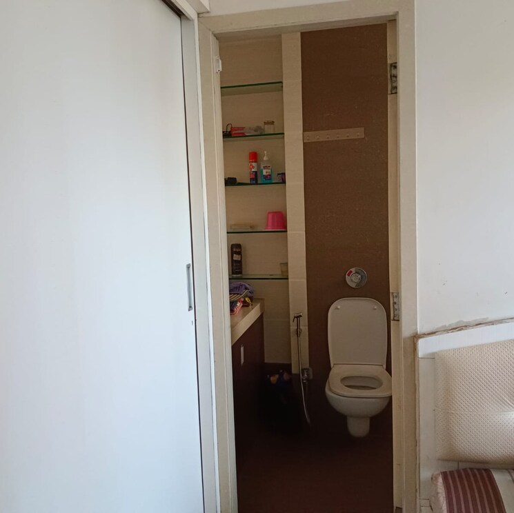 Bathroom, vijay-annex-32 3 Bedroom 940 Sq.Ft. Apartment In Waghbil Thane 6504014