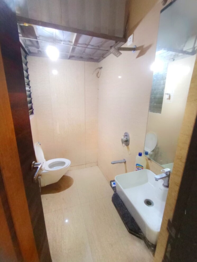 Bathroom, tharwani-solitaire 2 Bedroom 1050 Sq.Ft. Apartment In Kalyan West Thane 6507841
