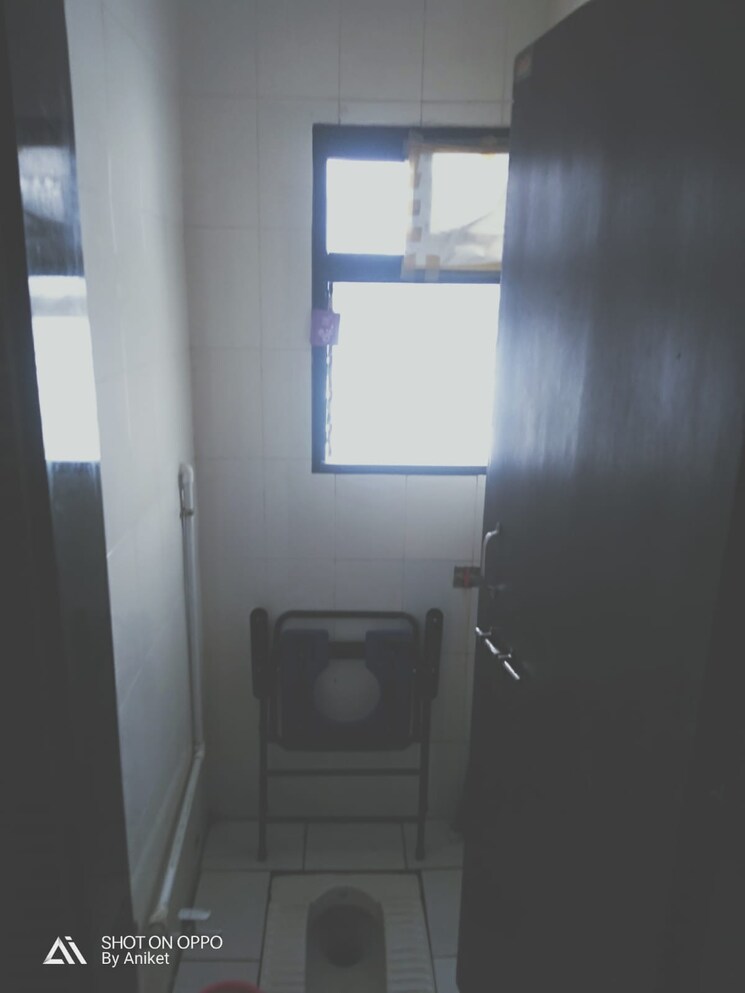 Bathroom, prestige-complex 1 Bedroom 600 Sq.Ft. Apartment In Chinchwad Pune 6509887