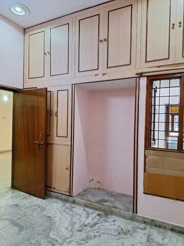 Room in 3 BHK Independent House at Vipul Khand – for Rent