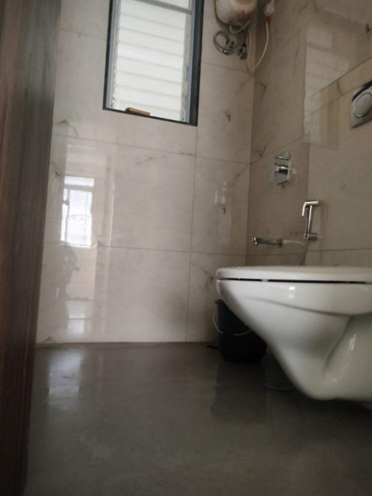 Bathroom, andheri west 2 Bedroom 800 Sq.Ft. Apartment In Andheri West Mumbai 6511832
