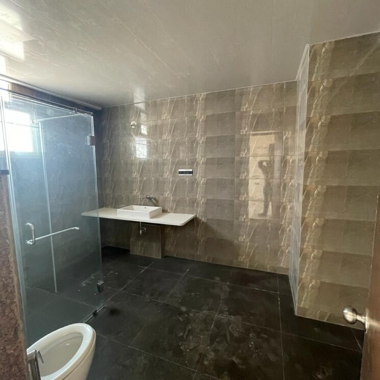 Bathroom, pharande-puneville 4 Bedroom 2900 Sq.Ft. Apartment In Tathawade Pune 6483688