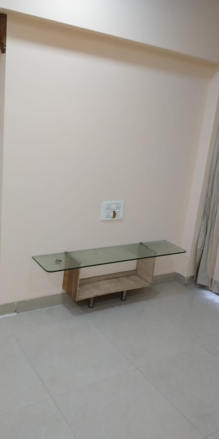 Living Room, golden-park-complex 3 Bedroom 1150 Sq.Ft. Apartment In Gokul Nagar Thane 6512233