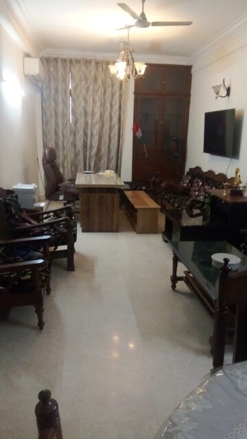 Living Room in 3 BHK Builder Floor at South Extension ii – for Rent