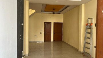 Room in 3 BHK Villa at Patrakar Colony – for Rent
