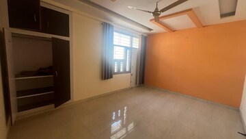 Room in 3 BHK Villa at Patrakar Colony – for Rent