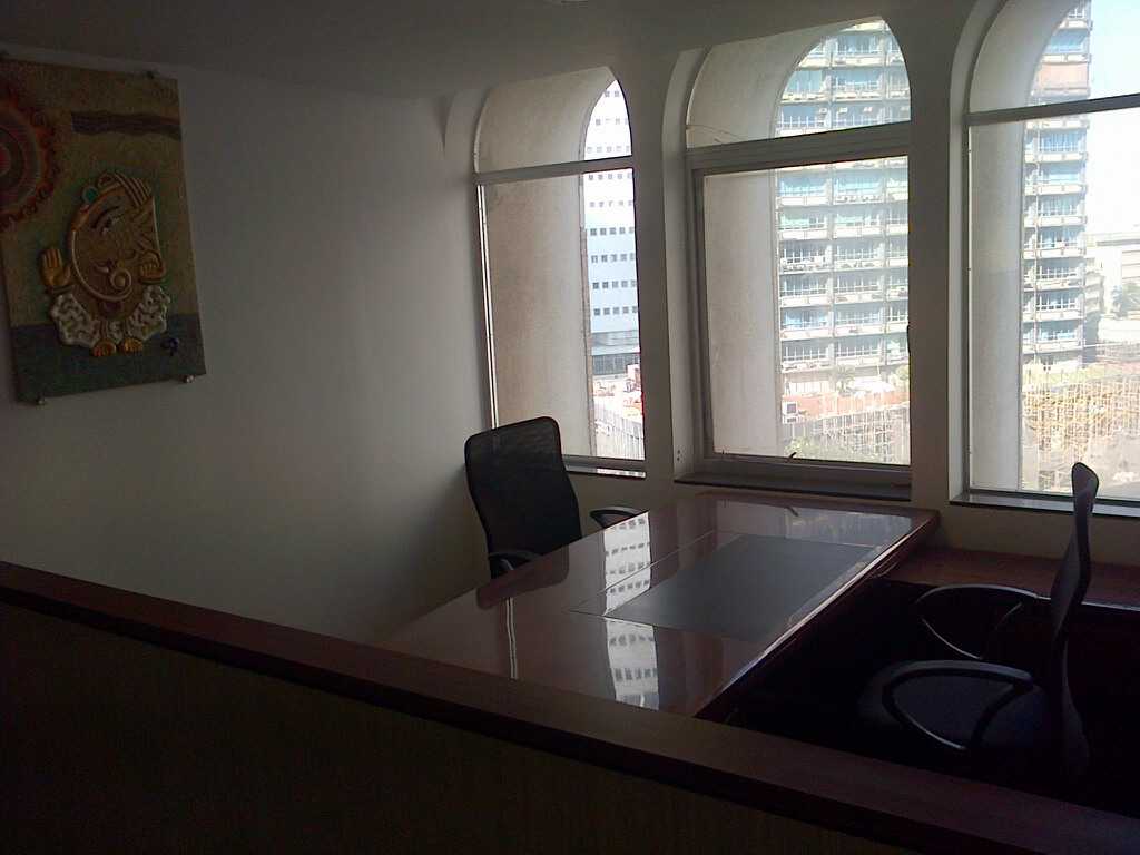 Rental Commercial Office Space 1550 Sq.Ft. in Mittal Tower Mumbai