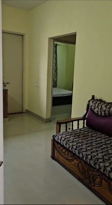 1 BHK Apartment For Rent in Ambuja Utalika : The Condoville, Em Bypass