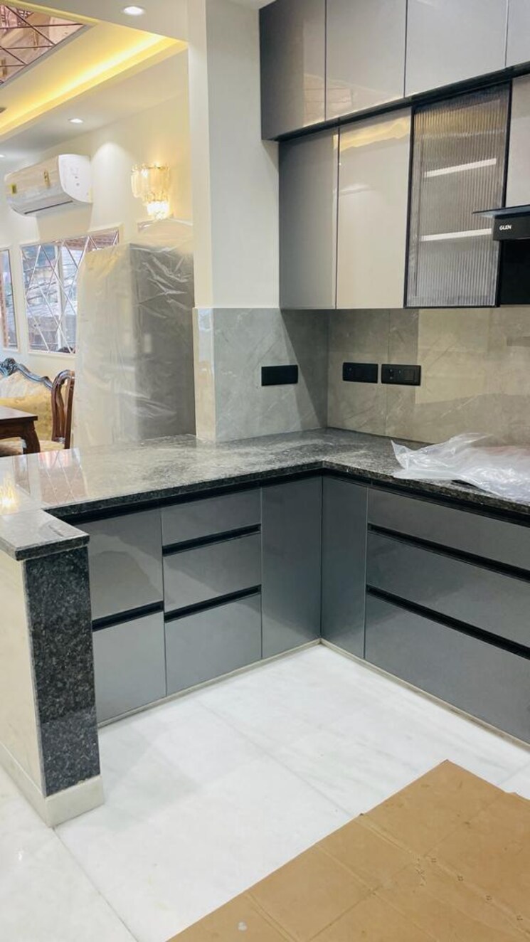 Kitchen, safdarjung enclave 3 Bedroom 125 Sq.Ft. Builder Floor In Safdarjung Enclave Delhi 6517909