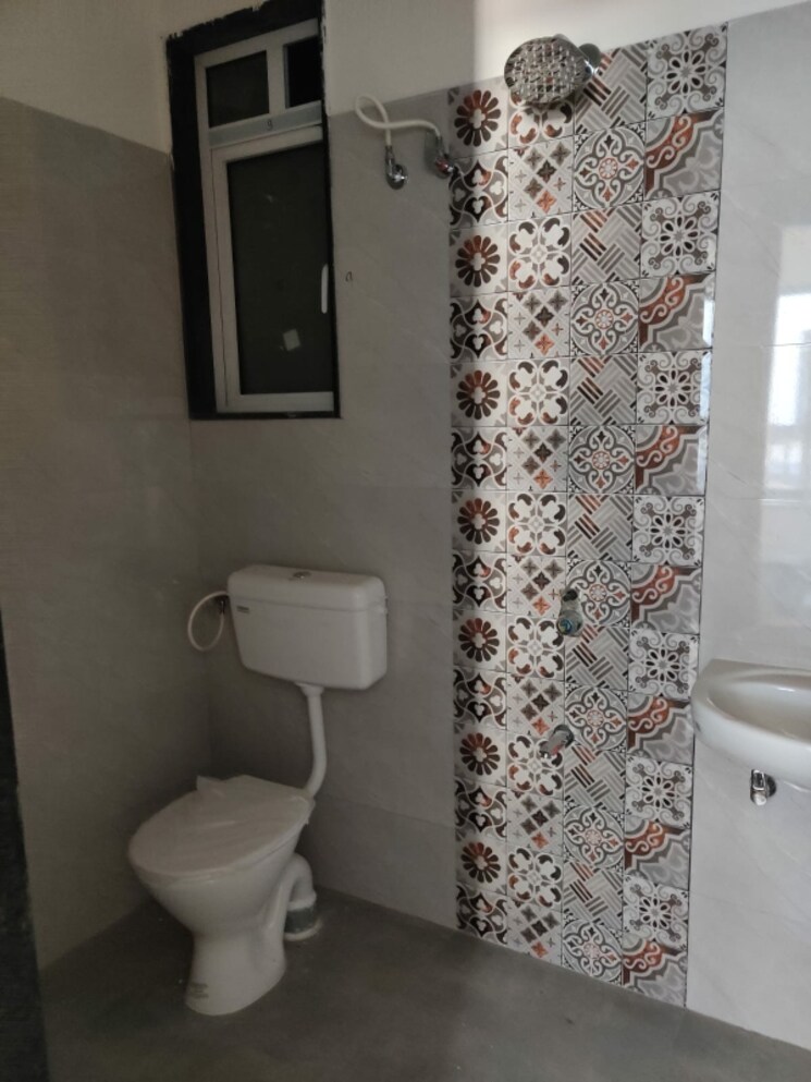 Bathroom, shell-colony 3 Bedroom 940 Sq.Ft. Builder Floor In Chembur Mumbai 6519214