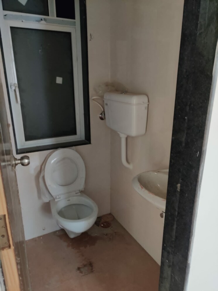 Bathroom, shell-colony 3 Bedroom 940 Sq.Ft. Builder Floor In Chembur Mumbai 6519214