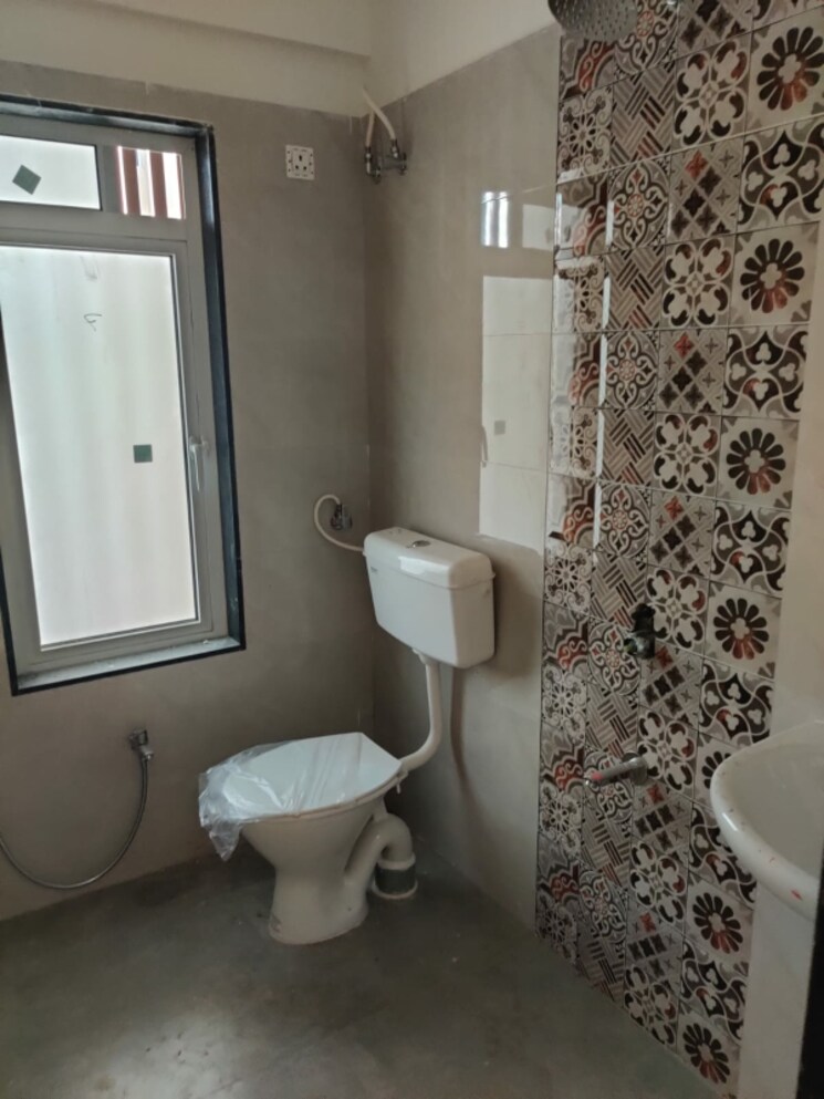 Bathroom, shell-colony 3 Bedroom 940 Sq.Ft. Builder Floor In Chembur Mumbai 6519214