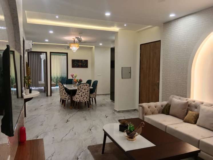3 Bedroom 120 Sq.Yd. Apartment in Patiala Road Zirakpur