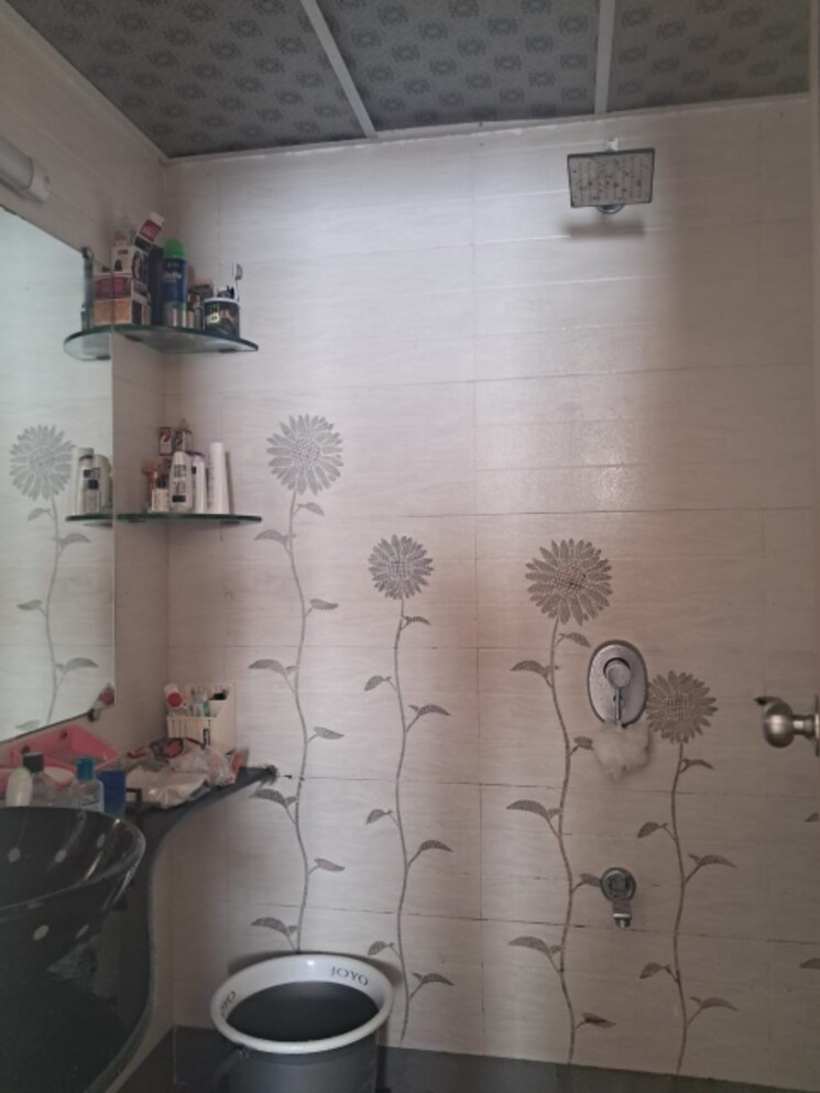 Bathroom, pearl-heights 4 Bedroom 1450 Sq.Ft. Apartment In Andheri West Mumbai 6523648
