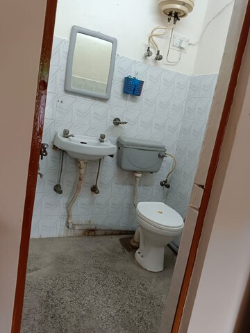 Bathroom in Studio Builder Floor at Lajpat Nagar – for Rent