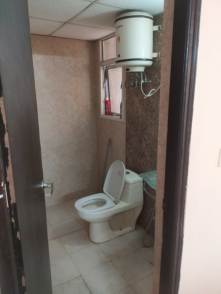 Bathroom, migsun-twinz 2 Bedroom 1060 Sq.Ft. Apartment In Eta Ii Greater Noida Greater Noida 6524255