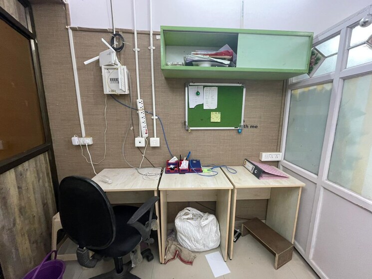 Team Area, rustomjee-eaze-zone-mall Commercial Office Space 220 Sq.Ft. In Malad West Mumbai 6524434