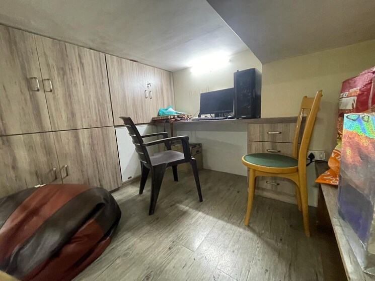 Team Area, rustomjee-eaze-zone-mall Commercial Office Space 220 Sq.Ft. In Malad West Mumbai 6524498