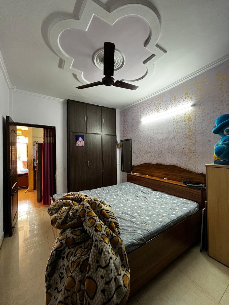 Bedroom, metro-suites-glitz 3 Bedroom 1895 Sq.Ft. Apartment In Vasundhara Sector 2 Ghaziabad 6524954