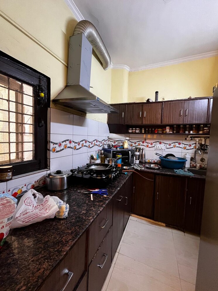 Kitchen, metro-suites-glitz 3 Bedroom 1895 Sq.Ft. Apartment In Vasundhara Sector 2 Ghaziabad 6524954