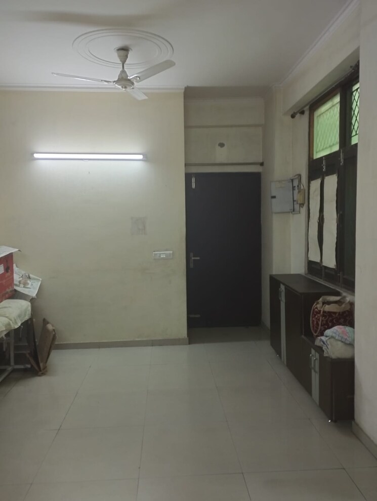 Living Room, metro-suites-glitz 3 Bedroom 1895 Sq.Ft. Apartment In Vasundhara Sector 2 Ghaziabad 6524954