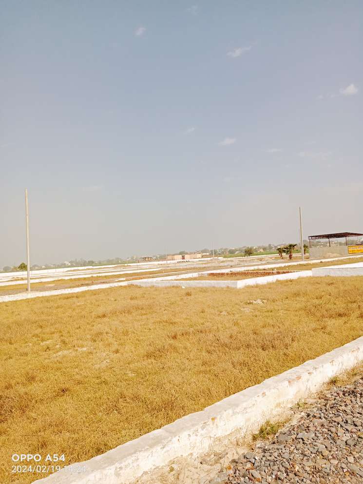 200 Sq.Yd. Plot in Greater Noida West Greater Noida