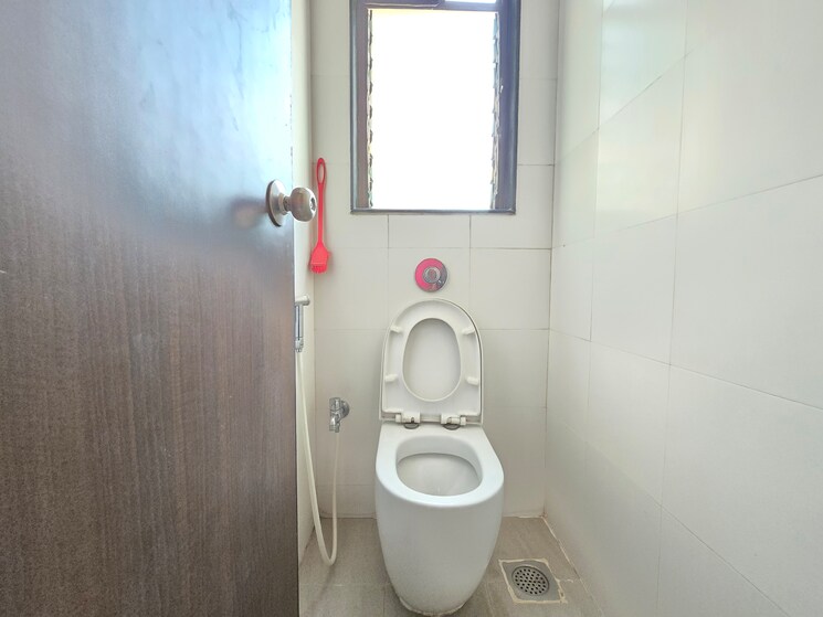Attached Bathroom, lodha-casa-ultima 1 Bedroom 636 Sq.Ft. Apartment In Chirak Nagar Thane 6532099