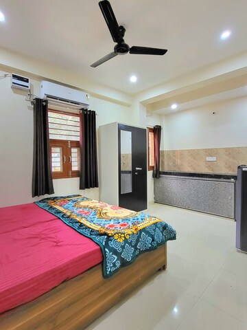 Bedroom in 3 BHK Builder Floor at Ardee City, Sector 52 – for Sale