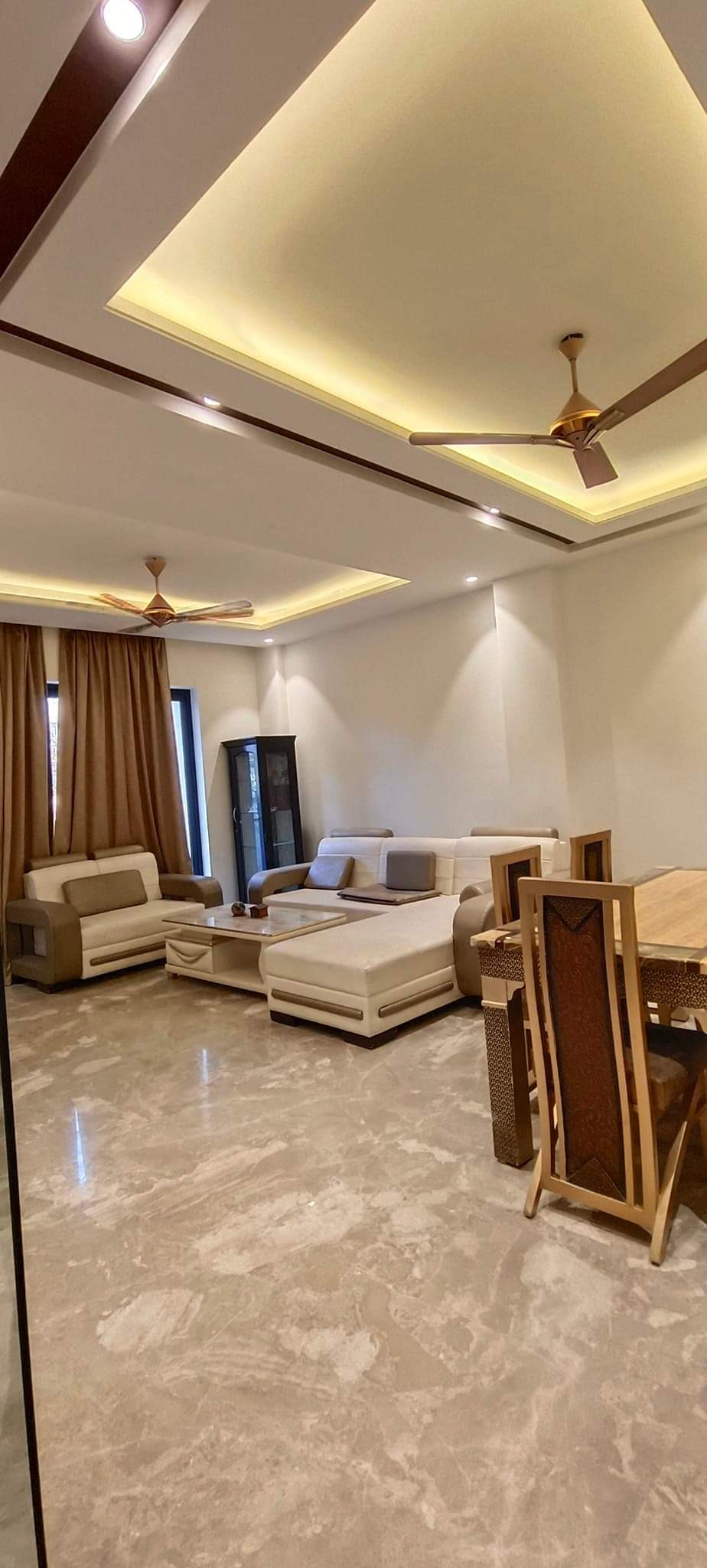 Rental 4 Bedroom 4368 Sq.Ft. Apartment in Ambience Island Lagoon